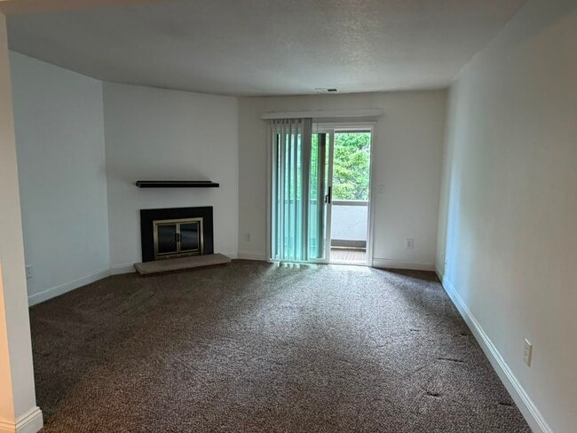 Building Photo - 5713 Tibaron Ln