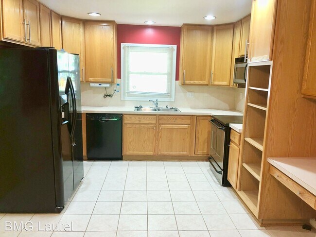 Building Photo - 3 br, 2 bath House - 13432 Yorktown Dr.