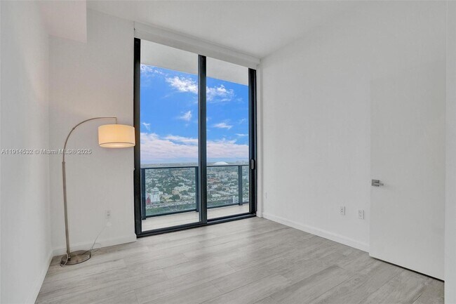 Building Photo - 55 SW 9th St