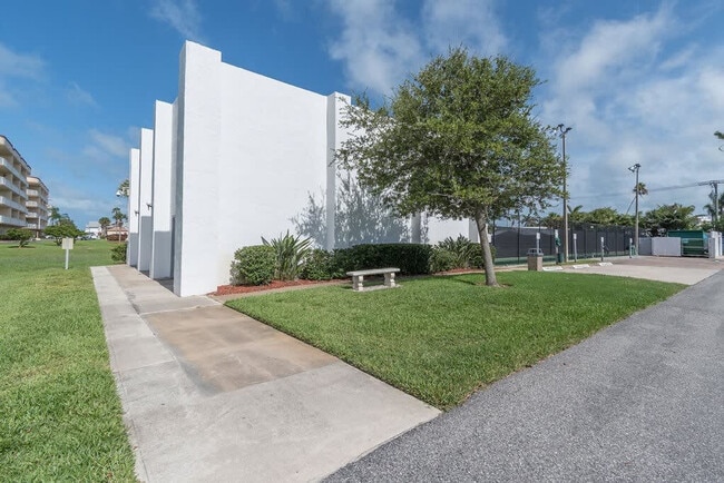 Building Photo - 516 Beach Park Ln