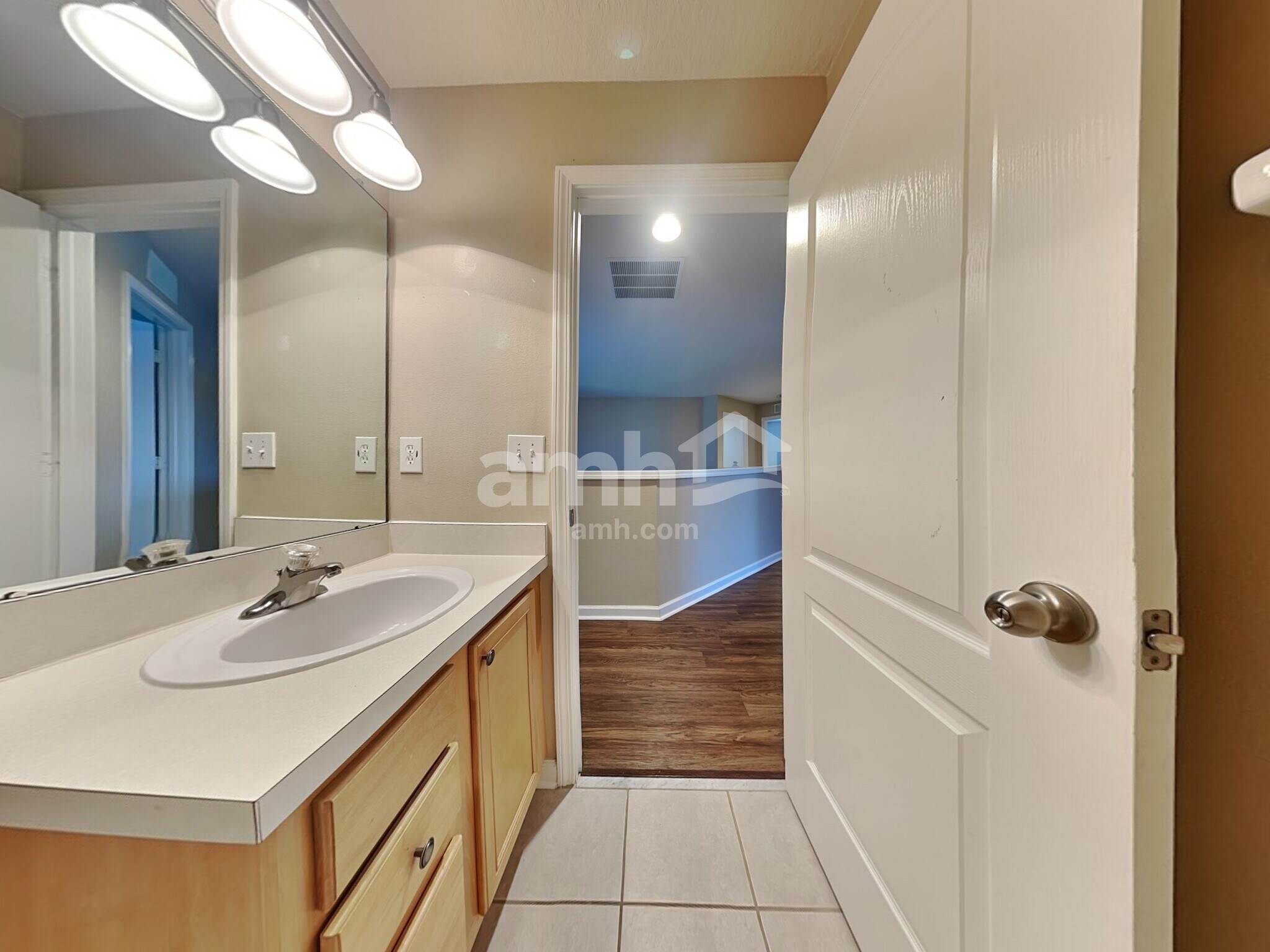 Building Photo - 1601 Acorn Leaf Ct