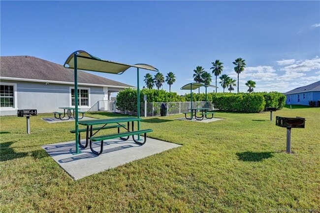 Building Photo - 5208 Manciano St