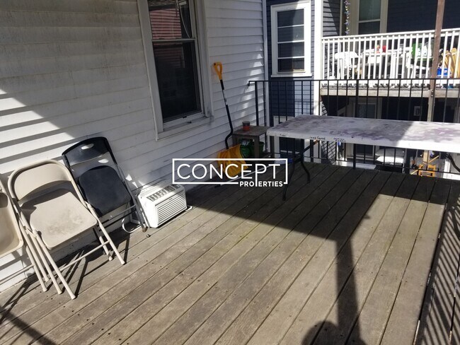 Building Photo - 6A Sunset St. Unit 2