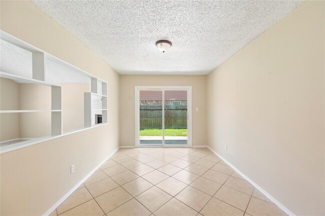 Building Photo - 3310 Crossman Dr