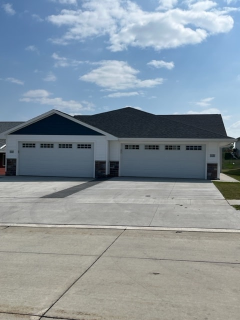 Building Photo - 313 Post Oak Dr