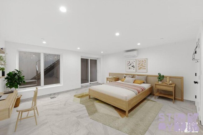 Building Photo - 3 bedroom in BROOKLYN NY 11203