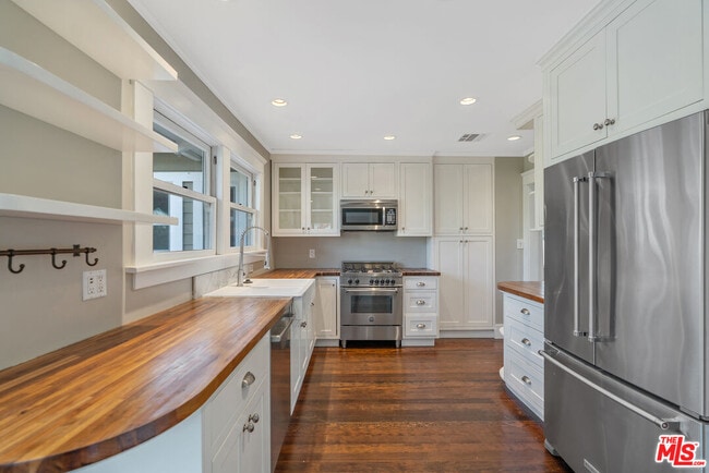 Building Photo - 4609 W 17th St