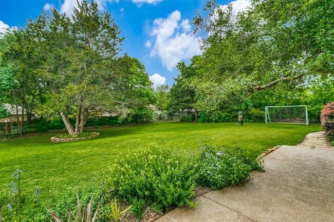 Building Photo - 106 Ascot Dr