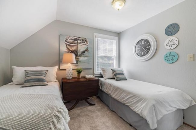 Building Photo - 1555 Lincoln Ave