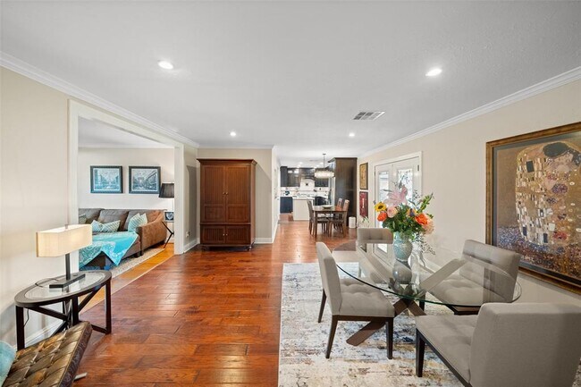 Building Photo - 2523 Droxford Dr
