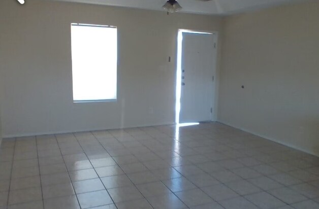 Building Photo - German Ave