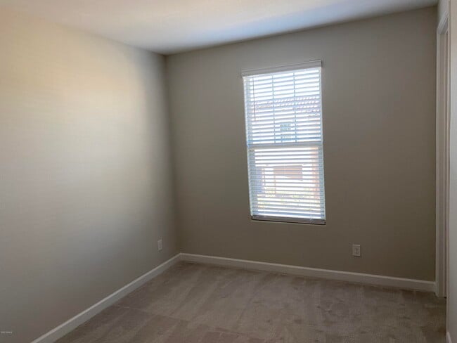 Building Photo - 6511 E Villa Maria Dr