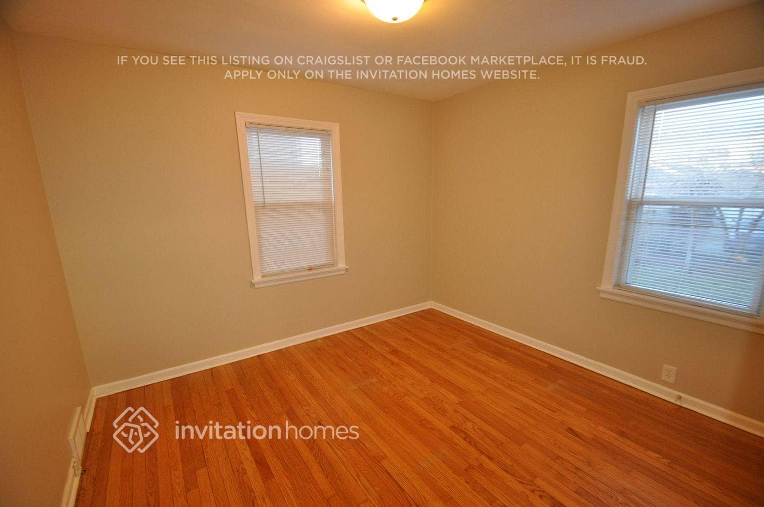 Building Photo - 10714 S Kedzie Ave