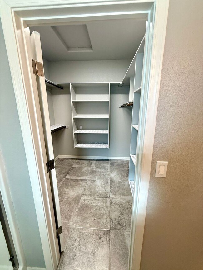 Building Photo - Beautiful 2023 Build | 3 Bed, 2 Bath | Solar + Premium Upgrades | Landscaping Included