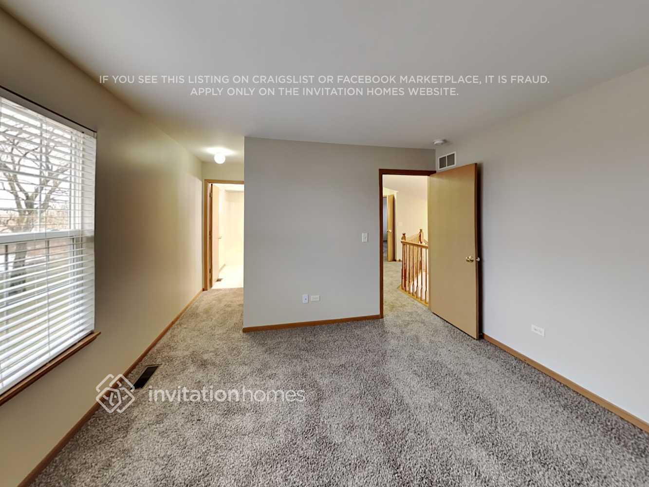 Building Photo - 4798 W Lilac Ave