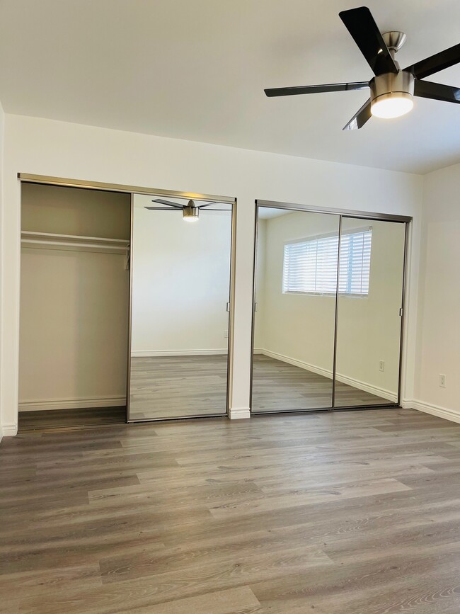 Building Photo - 5635 Laurel Canyon Blvd