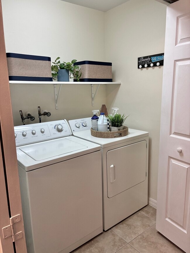 Building Photo - 26748 Morton Ave