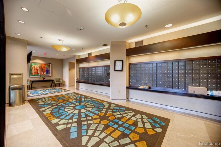 Building Photo - 300 Riverfront Dr