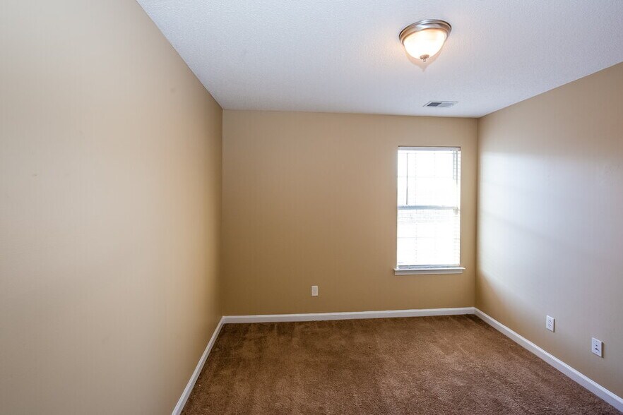 Building Photo - 7787 Allen Ridge Ln