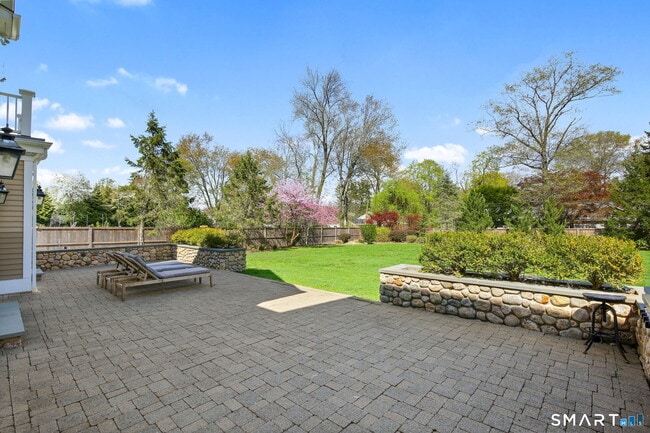 Building Photo - 774 South Ave