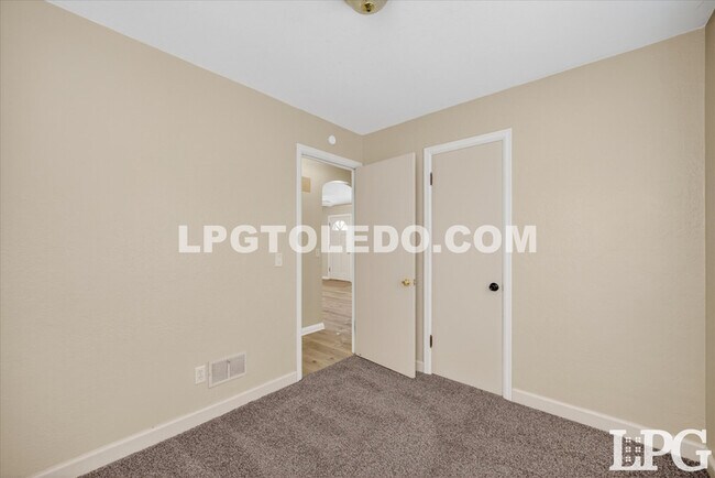 Building Photo - 202 Waggoner Blvd