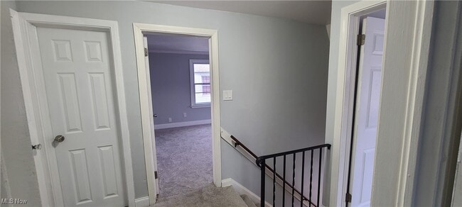 Building Photo - 954 Hartford Ave