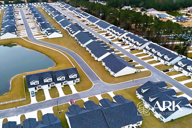 Building Photo - 2037 Silo St