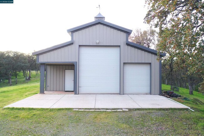 Building Photo - 14630 St Croy Rd