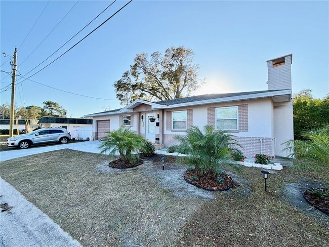 Building Photo - 250 Southwest Jefferson Cir N