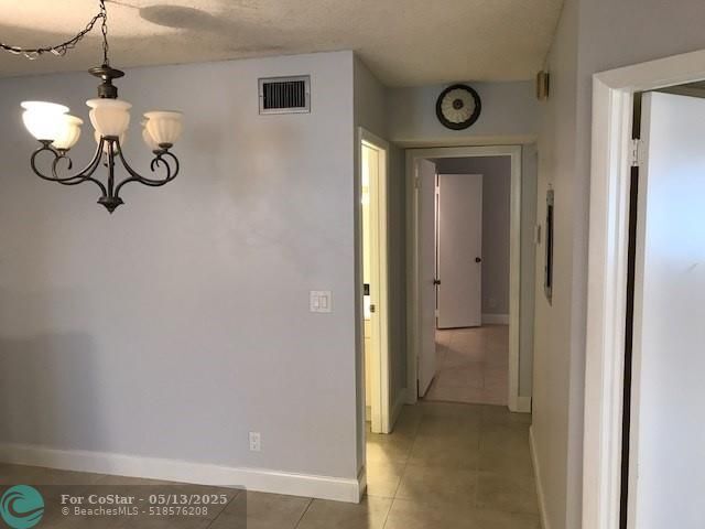 Building Photo - 522 Trace Cir