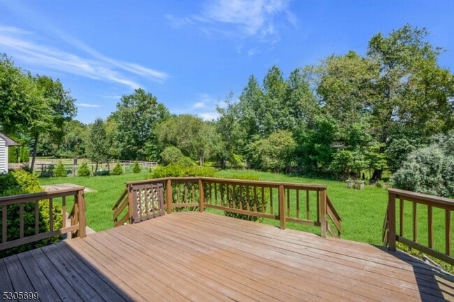 Building Photo - 34 Willow Brook Ln