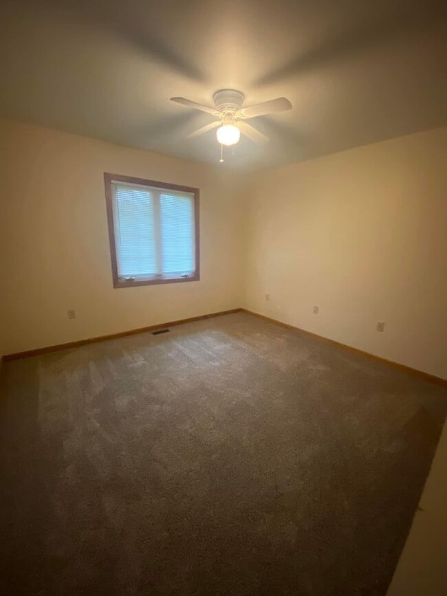 Building Photo - 14209 W Katriene Dr