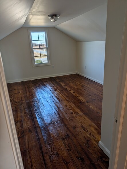 Upstairs bedroom 3 - 243 Walnut Street Rd