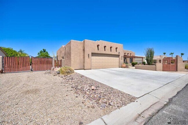 Building Photo - Custom pool/spa home for rent