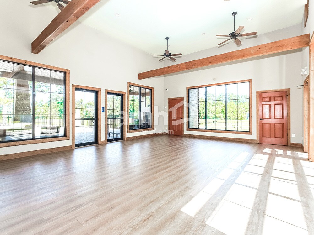 Building Photo - 1003 Tan Tara Trl