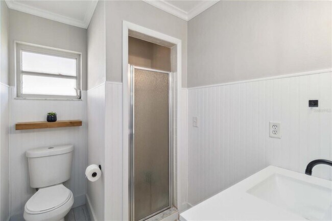 Building Photo - 5020 Live Oak Cir