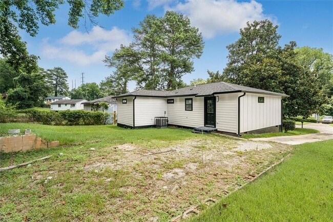 Building Photo - 2353 Clarissa Dr NW
