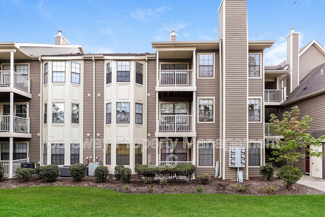 Building Photo - 447 Meade Ct