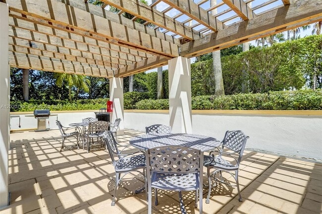 Building Photo - 21205 Yacht Club Dr
