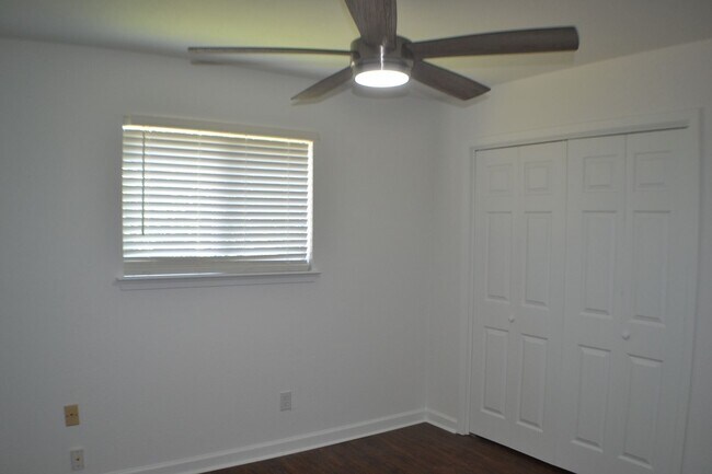 Building Photo - House for Rent in Austin