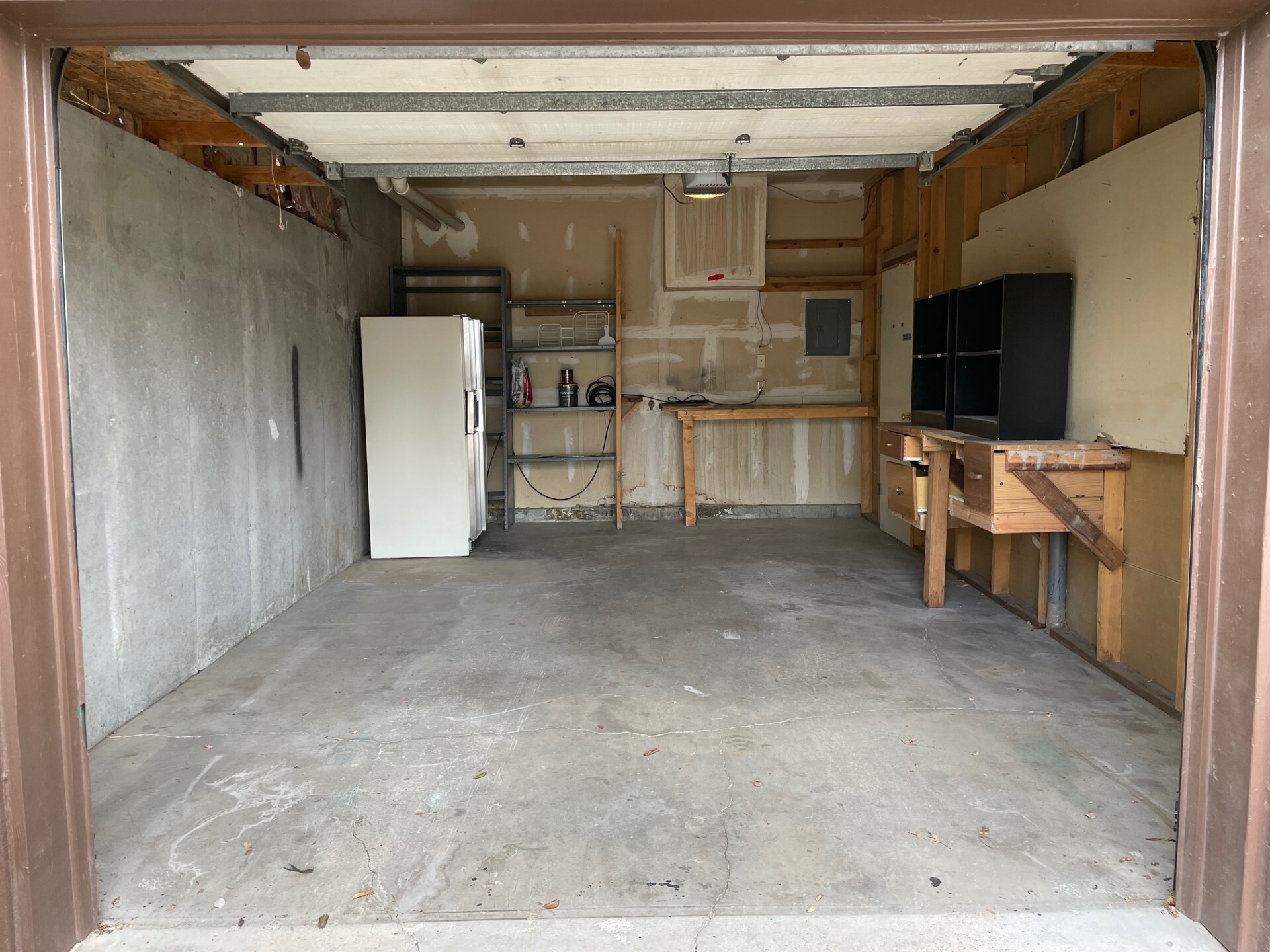 Garage #2 with workbenches - 21 El Sereno Dr