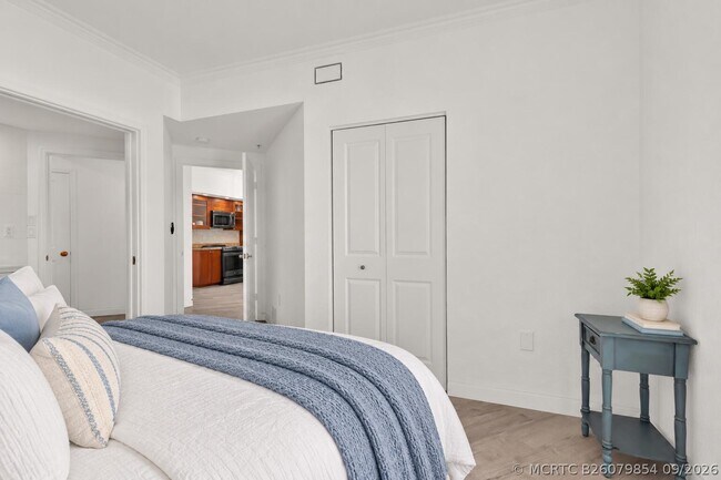 Building Photo - 415 NW Flagler Ave