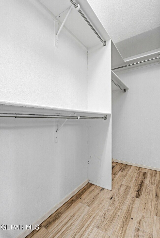 Building Photo - 6141 Loma De Cristo Dr
