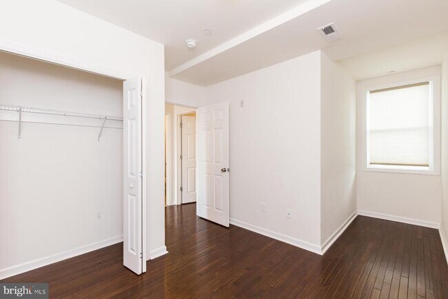 Building Photo - 1429 Poplar St