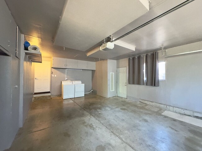 Building Photo - Classic Napa Bel Aire Home 4 Bedrooms, 2 B...