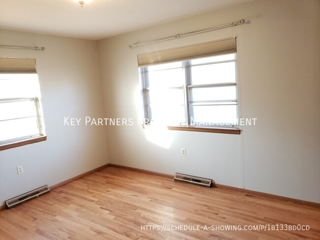 Building Photo - 6804 N Flora-