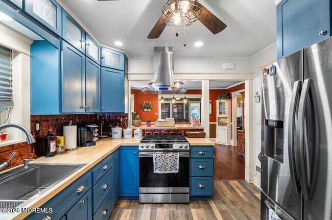 Building Photo - 15 Kiawah Ave