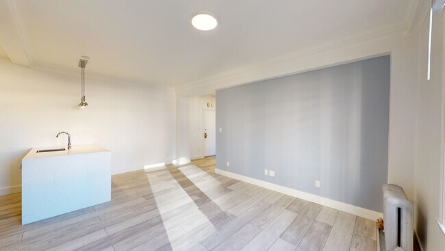 Building Photo - 1801 California St