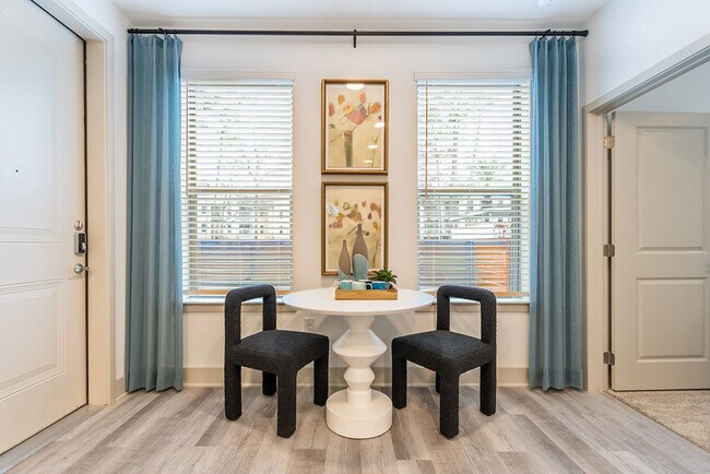 Building Photo - Now Leasing! $500 Off & 8 Weeks Rent-Free