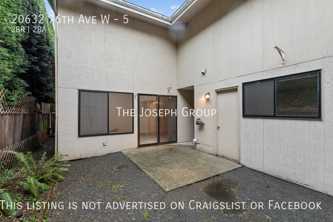 Building Photo - Charming 2BD/1.5BA Edmonds Condo!